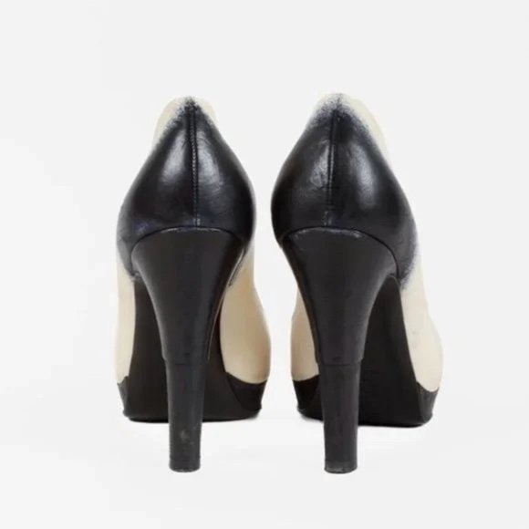 Chanel AW/10 Beige Ombre CC Platform Pumps - Picture 3 of 9
